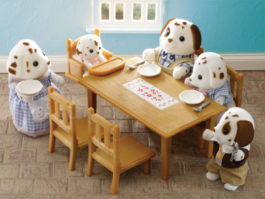 Sylvanian Families =Family Table and Chairs Set= NEW